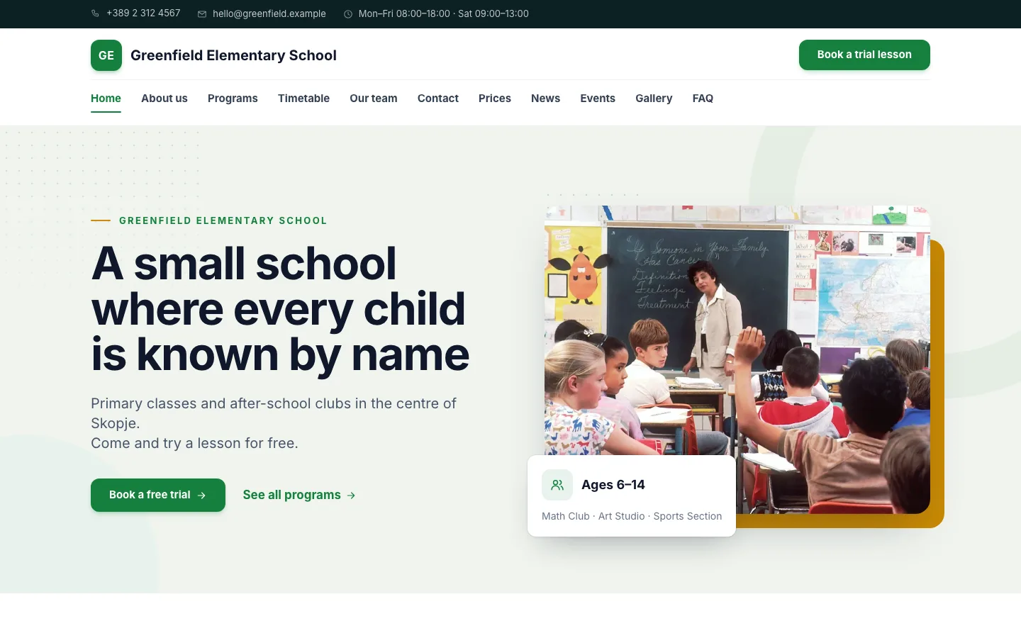 Example school website in the Classic design: a light homepage with a large headline, a trial-lesson button and a classroom photo